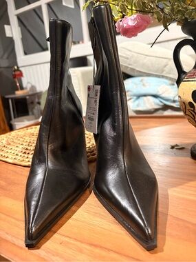 Zara Black Leather Pointed Toe Leather Ankle Boots